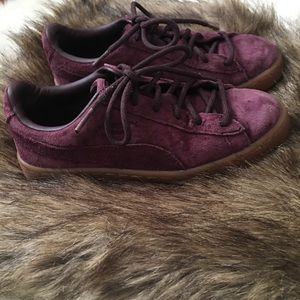 Kids Purple Pumas